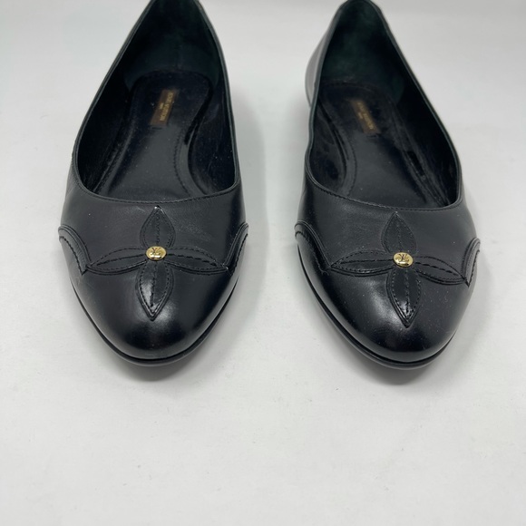 Louis Vuitton Flats! - Picture 2 of 9